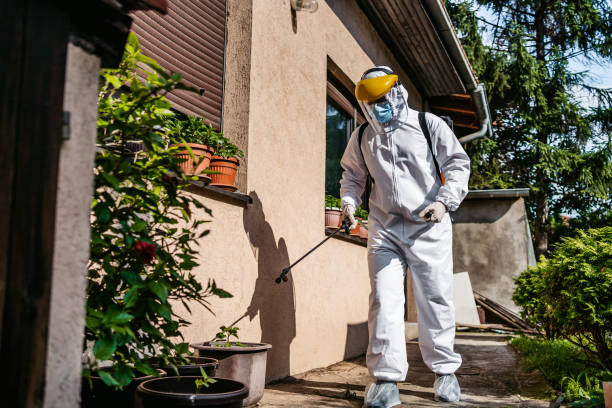 Best Commercial Pest Control Services  in Gibraltar, MI